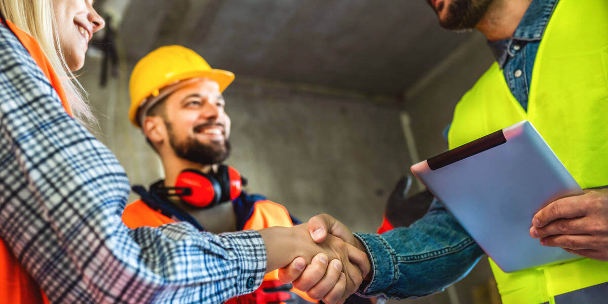 How to Secure a Job with Construction Companies Hiring
